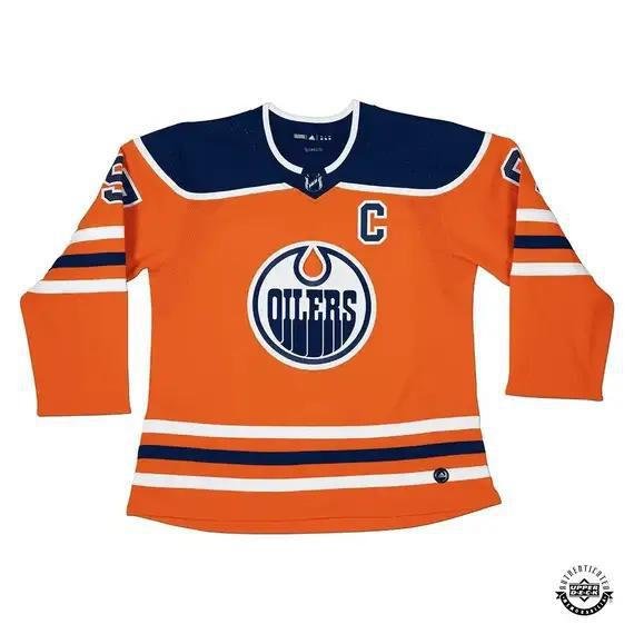 Autographed Jersey: Connor McDavid - Edmonton Oilers - Image 4