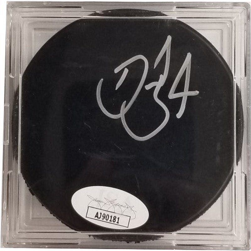 Autograph Hockey Puck: Daniel & Henrik Sedin - Image 3
